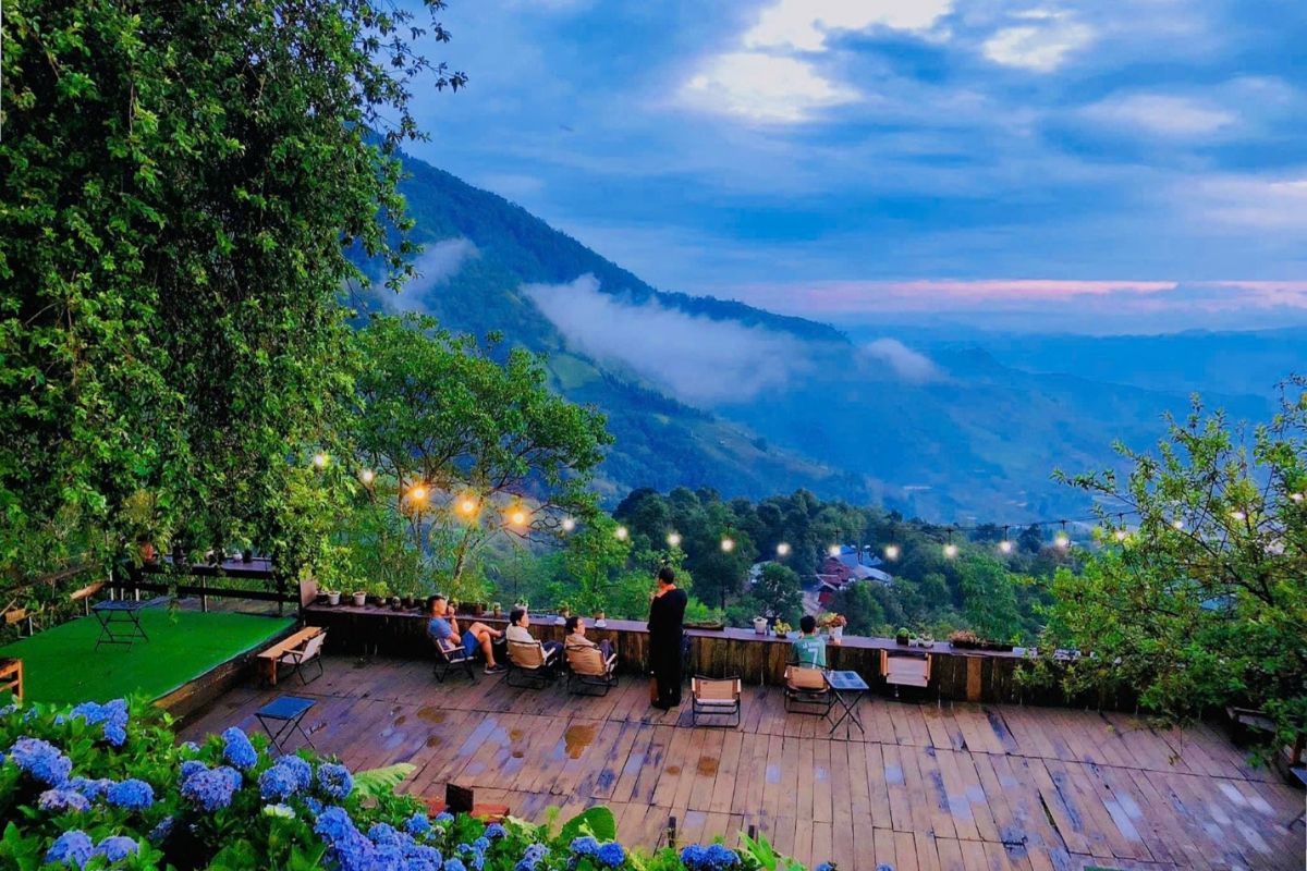 Traditional stilt house with mountain view at Sin Suoi Ho Resort, Lai Chau